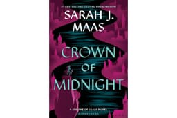 Crown of Midnight (Throne of Glass Book 2)